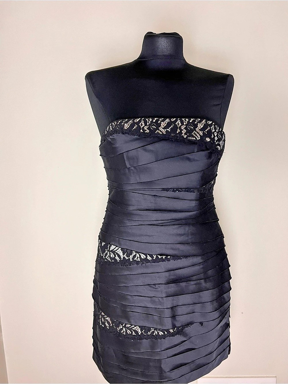bebe Black Lace Trim Ruched Mini Dress Size M Like New